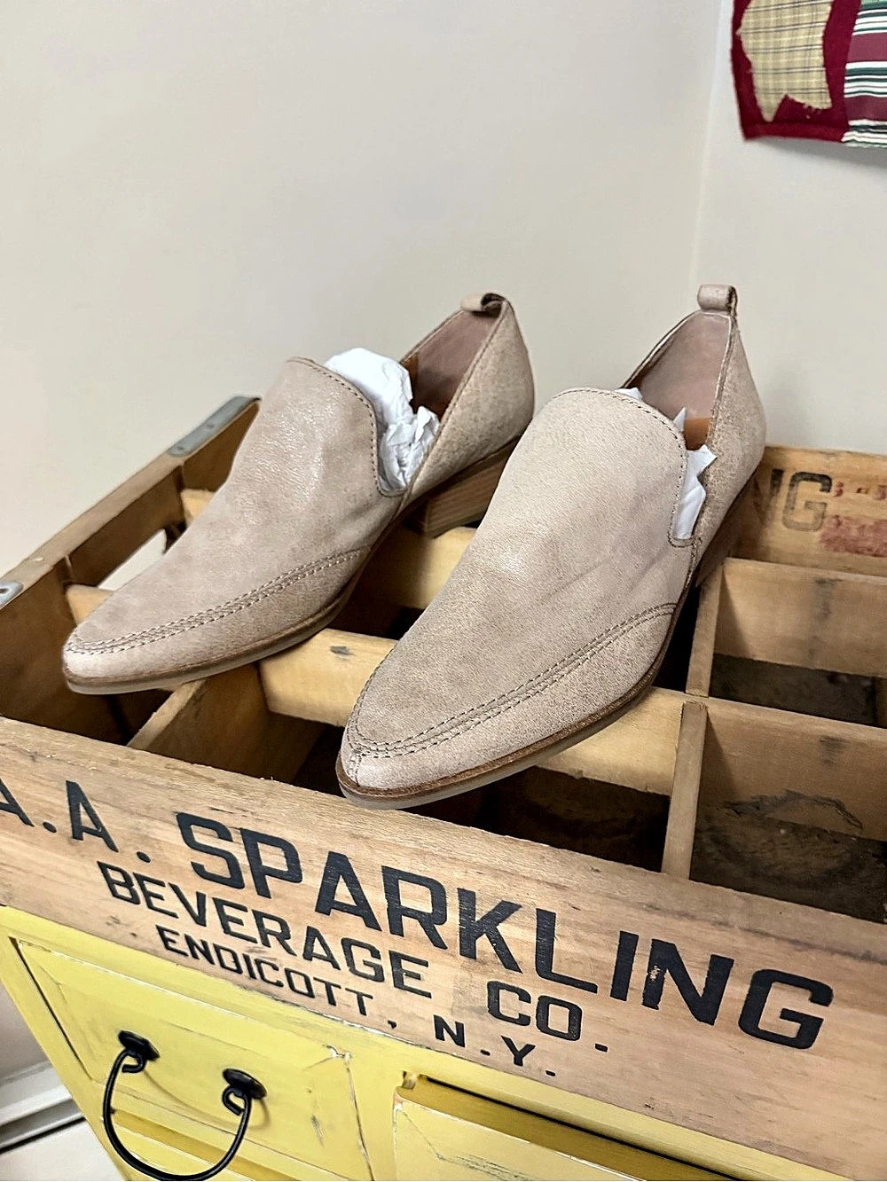 New 8.5 Lucky Brand Mahzan Loafer Pointed Toe block Heeled in Beige tan western
